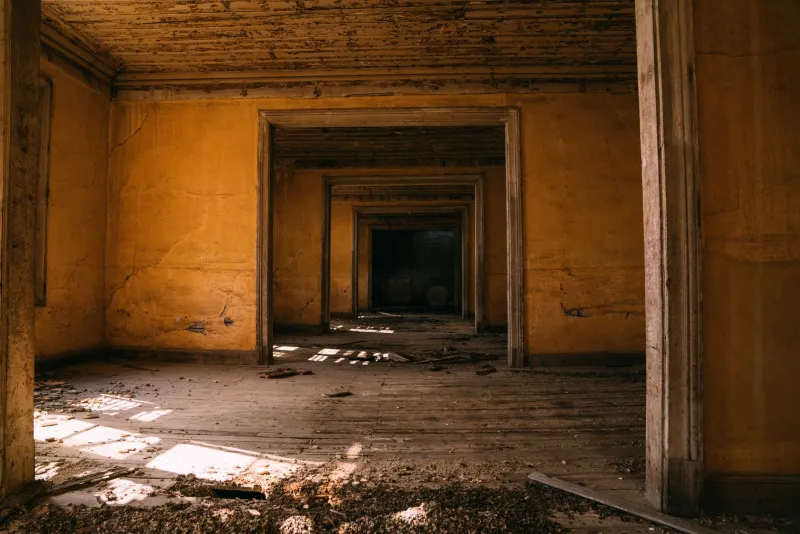 Screams in the Hallways: The Haunted Ruins of America's Most Notorious Abandoned Medical Institutions